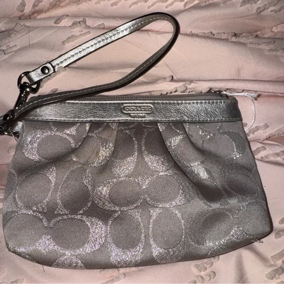 Coach silver metallic wristlet - Picture 2 of 10